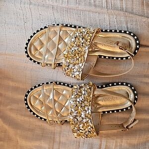 Wild Diva sandals size 8 gold and black